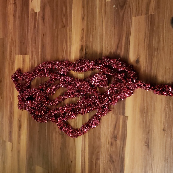 Vintage. Variety of Garlands. Medium shade mauve color is all 1 strand. - Picture 7 of 9